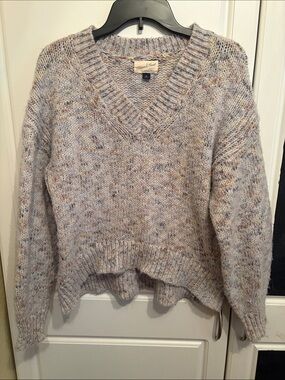 Cozy Speckled V-Neck Women's Sweater - Light Gray